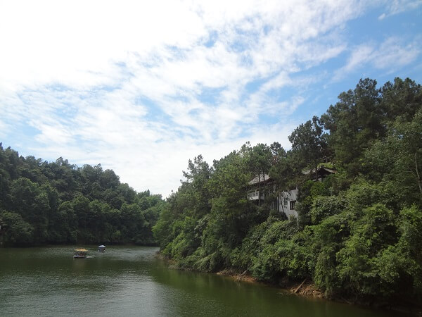 松楼听涛.JPG