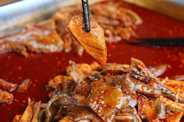 特色美食钵钵鸡.JPG